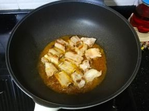 翻炒均匀，中火烧3分钟