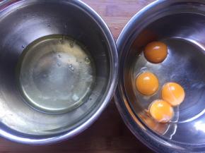 3个蛋白和蛋黄分离，一个全蛋