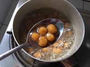 珍珠煮至晶莹剔透即可