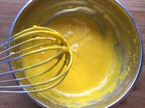 搅拌至顺滑无颗粒状态