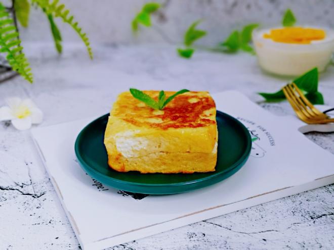 酸奶芒果夹心吐司