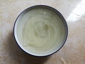 粉丝加热水泡软