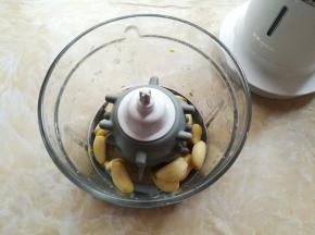 蒜米放料理机里剥皮