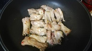 翻另一继续煎至焦黄