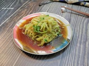 凉拌莴笋成品图