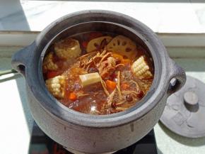 继续小火慢炖30分钟