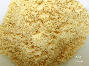 揉搓成均匀的细碎小颗粒。