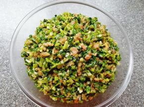 茼蒿大肉馅完成。