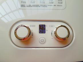 设定好时间和温度就不用管了(干果机的时间和温度根据水果的厚度调整)时间到干果机会自动停止加热。