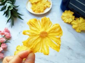 就连平时不太喜欢吃菠萝的宝贝尝了一口也是赞不绝口。