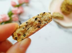 掰开看看，酥的掉渣。