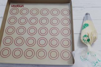 面糊装入裱花袋