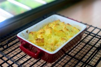 烤箱上下火200度预热后，放入中层，烘烤20分钟。出炉后冷却至室温状态。