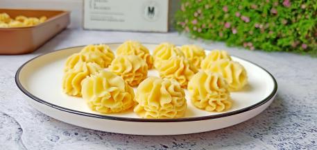 口感香酥！奶香浓郁！跟家里的宝贝一起DIY做曲奇吧！