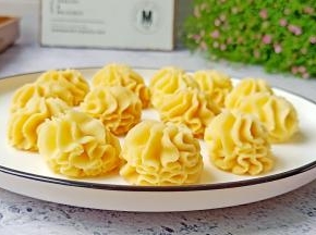 口感香酥！奶香浓郁！跟家里的宝贝一起DIY做曲奇吧！