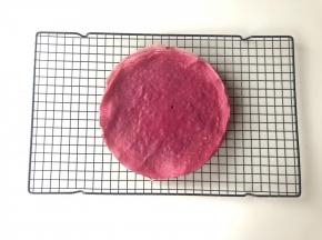 把面糊全部煎好薄饼放凉