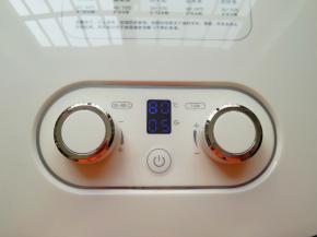 设置温度为80度，时间为5个小时，然后就不用管了(干果机的时间和温度根据水果的厚度和含水量调整)，时间到了干果机会自动停止加热。