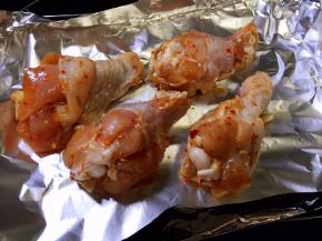 腌制后取出，放入空气炸锅或者烤箱中