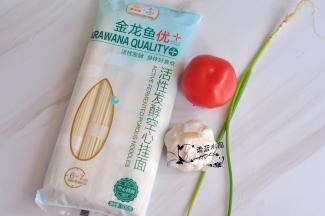 准备好所用到的主要食材。