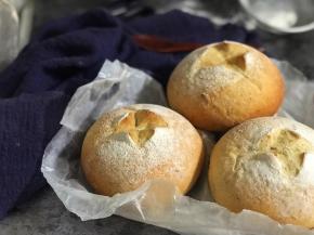 烤到表面金黄色即可出炉。