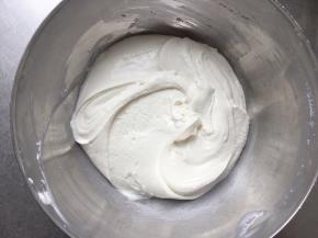 糯米粉和水混合拌匀