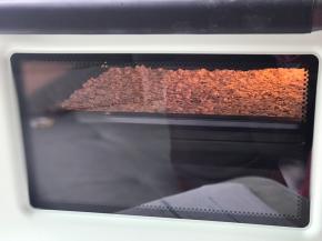 烤箱预热好180度15分钟，中途取出翻拌均匀。