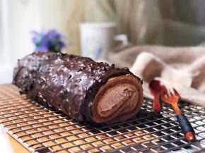 晾至巧克力皮变硬，如果天然就放入冰箱晾凉。