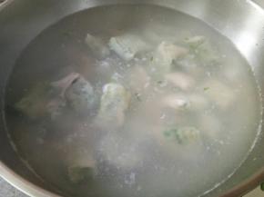 全部做好后下锅煮熟