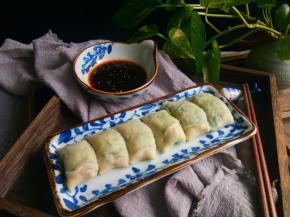 如果凉了吃就不要蘸汁，空口吃最香