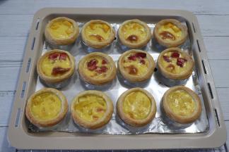 烤至蛋挞表面出现焦点即可