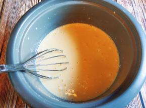 用打蛋器搅匀，无颗粒。