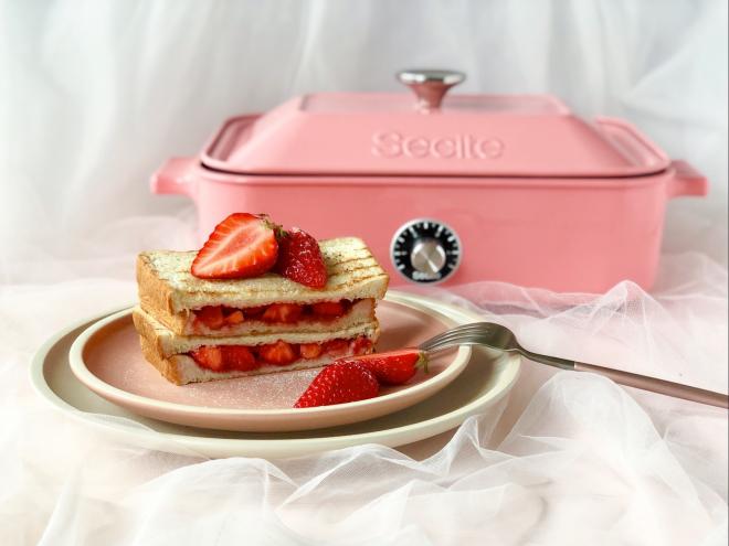 少女心爆棚的草莓三明治，甜甜蜜蜜超好吃