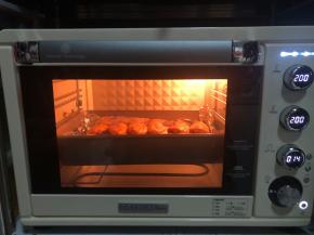 8.放入烤箱，200度30分钟左右