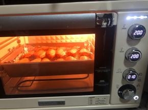 10.在放入烤箱继续烘烤