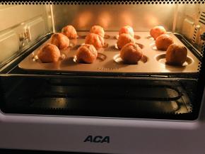 8、烤箱170度，12到15分钟，具体温度根据自己烤箱脾气酌情调节