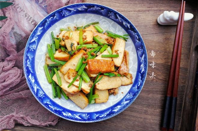 芹菜炒肉末香干