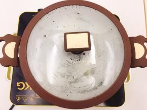 盖上锅盖焖煮10分钟