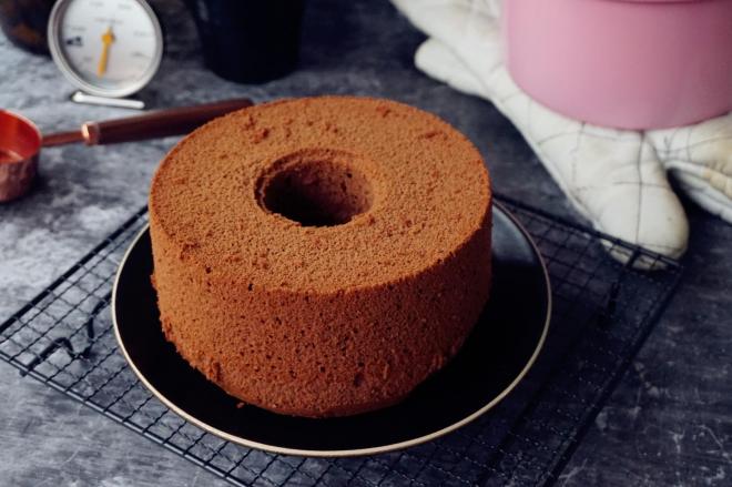 浓郁巧克力戚风蛋糕