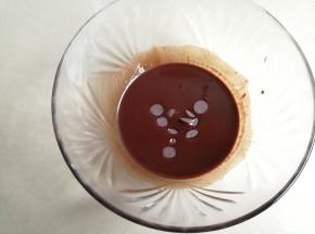 加入巧克力豆继续拌均匀