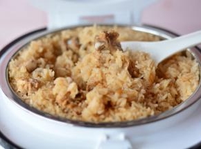 蒸好的米饭，肉嫩入味，超级好吃