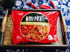 准备一包酸辣粉。