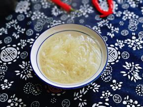 放入面碗中，再次加入开水泡3分钟左右。