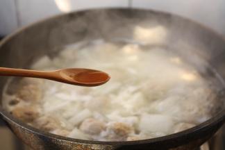 放入1小勺的香油即可。