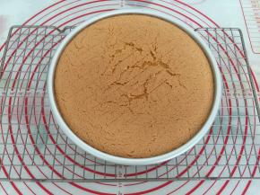 晾至手温以下，脱模即可食用。