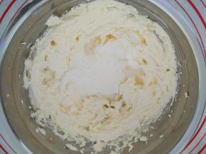 再倒入玉米淀粉