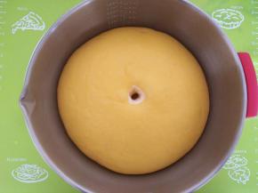 面团发酵至两倍大