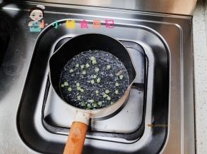 这个是甜豆自己剥的更好，水里煮一煮