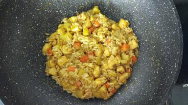 出锅前尝下咸淡。