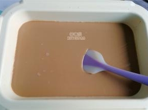 这样一锅奶茶，奶香中茶香，喝起来香醇丝滑。