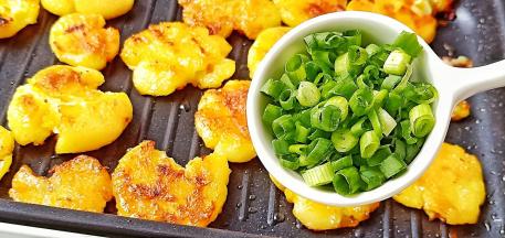 小葱也是必不可少的。